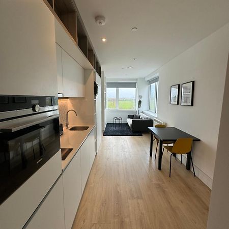 London Luxxe Suites & Apartments - London Heathrow Airport, Terminal 1 2 3 4 5 Hillingdon Exterior foto