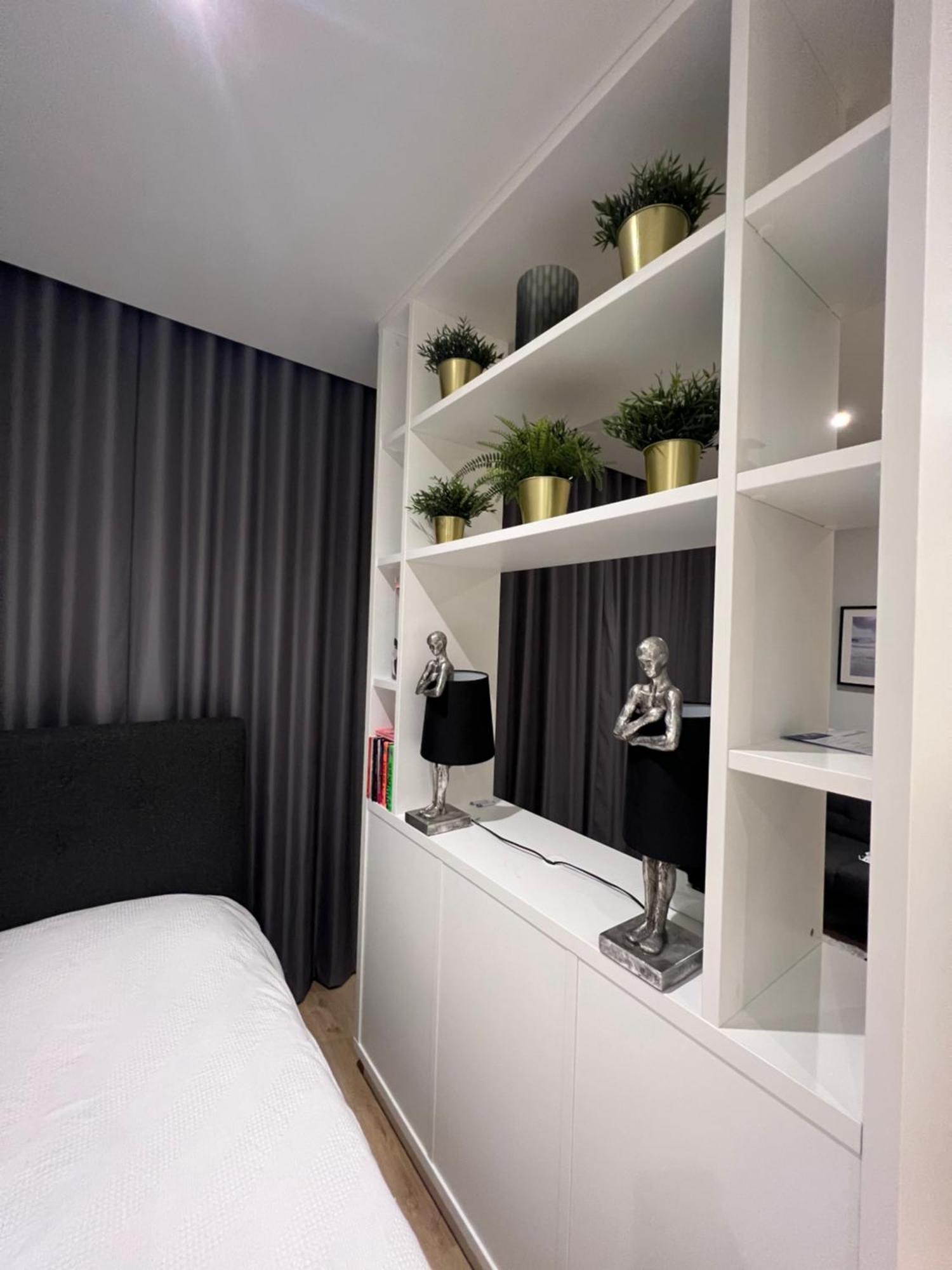 London Luxxe Suites & Apartments - London Heathrow Airport, Terminal 1 2 3 4 5 Hillingdon Exterior foto